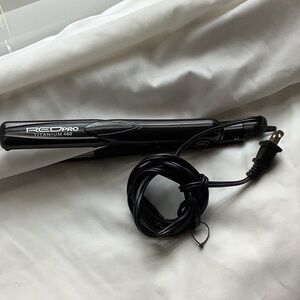 REDPro Titanium Flat Iron BRAND NEW NO BOX